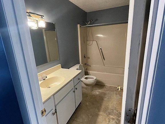 5th image of 500 Fairway Village Dr #7-F