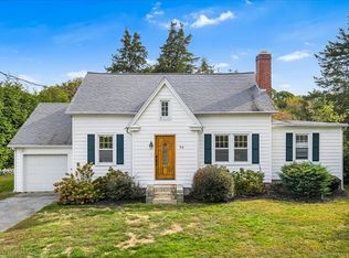 94 Great Neck Rd, Waterford, CT 06385