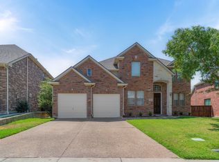 9037 Jasmine Ln, Irving, TX 75063