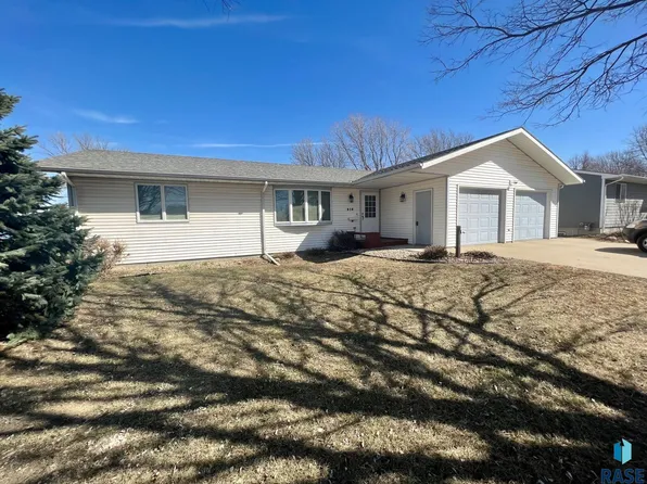414 Kringen Ave, Baltic, SD 57003