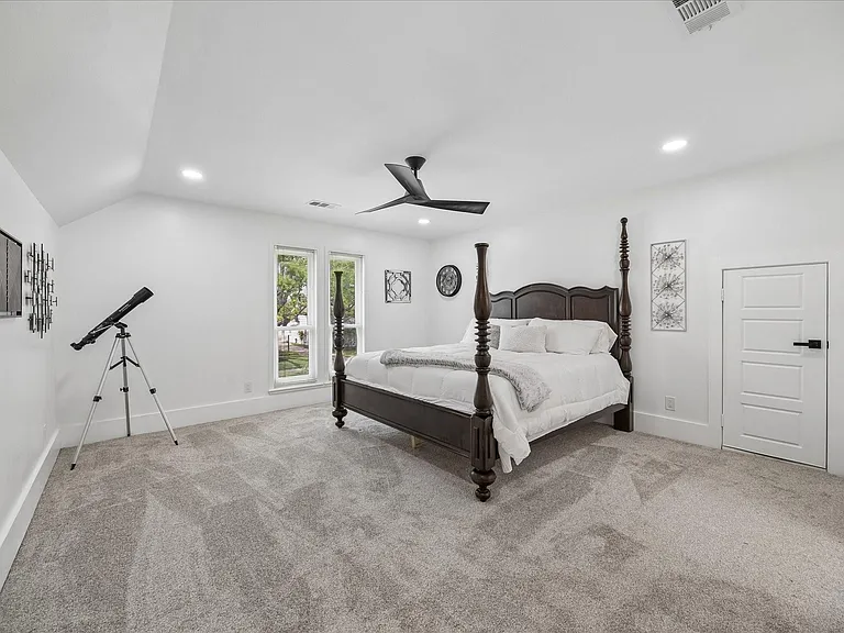 7711 Meadowvale Dr — Photo 21