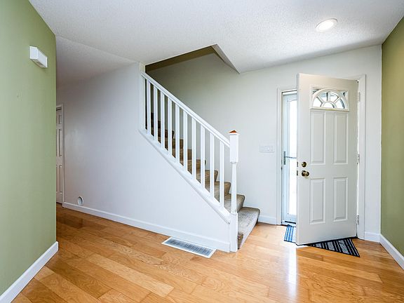 3rd image of 509 Granada Ave