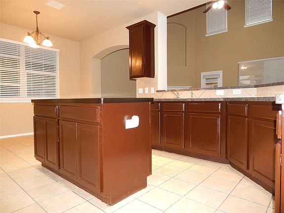 5th image of 1008 Camp Verde Dr