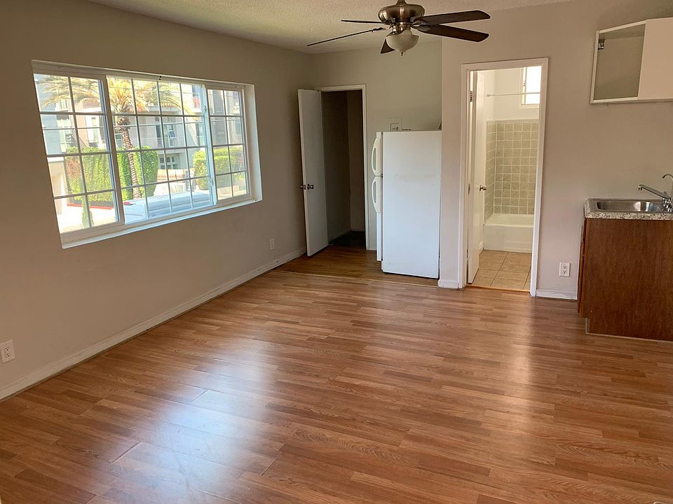 1st image of 4048 Redwood Ave APT 5