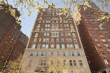 4 Sutton Place in Sutton Place