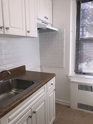 Rented by BSRG Realty | media 17