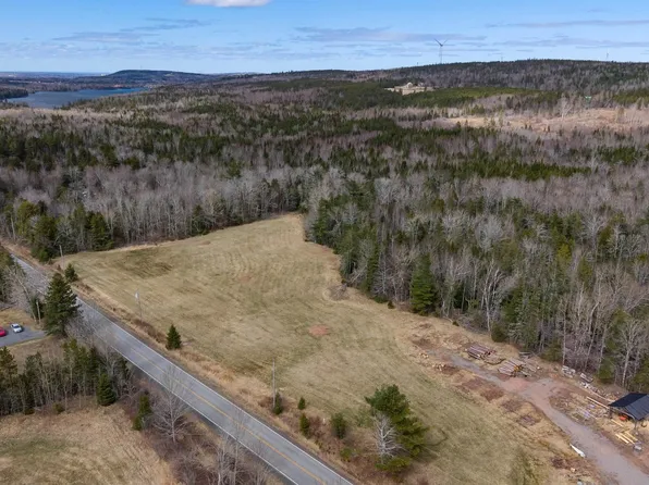 4 E River Rd #25, Pictou, NS B2H 5C5