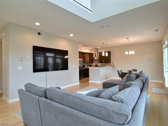 5th image of 1368 Slate Ct