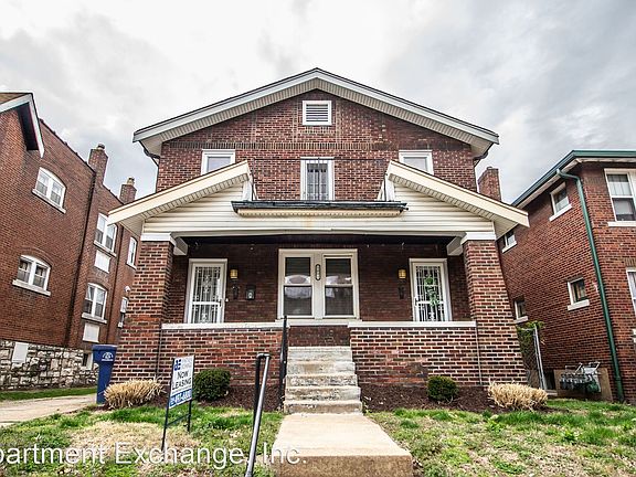 2nd image of 1017 Art Hill Pl #9300263