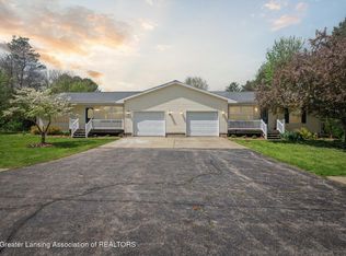2638 Arch Rd, Eaton Rapids, MI 48827