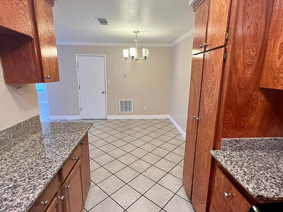 4th image of 268 E Trident Dr