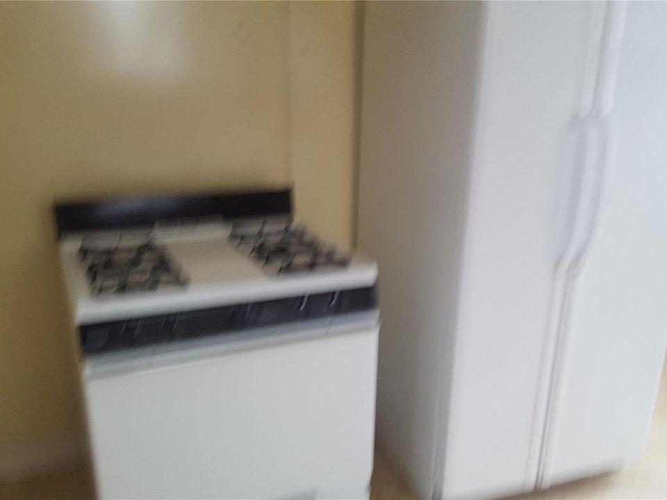 2nd image of 3220 E 4th St