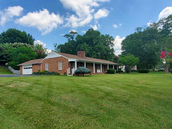 3rd image of 7713 Bennington Dr