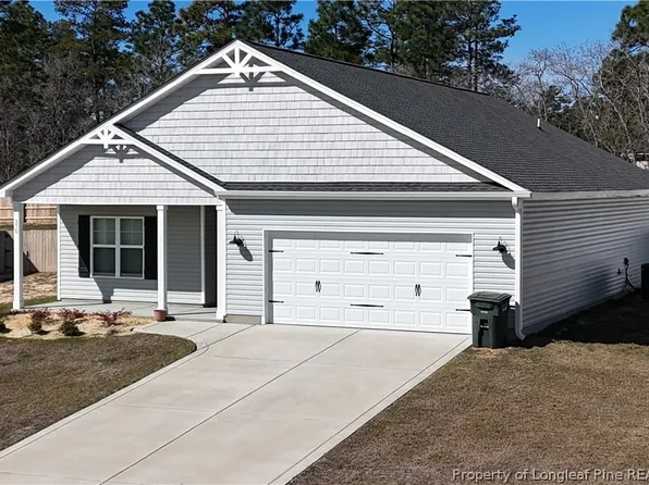 370 Bulldawg Ln, Raeford, NC 28376