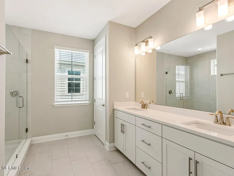 571 Marquesa Cir — Photo 26