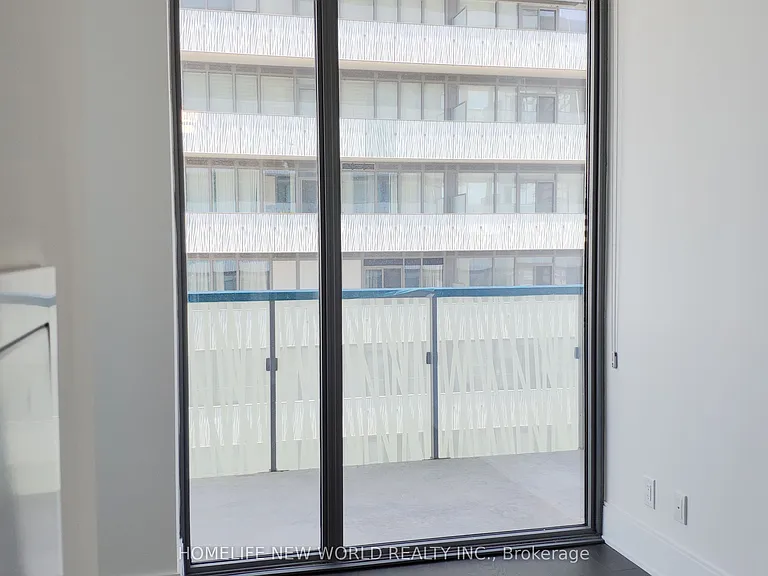 50 Charles St E #5103 — Photo 10