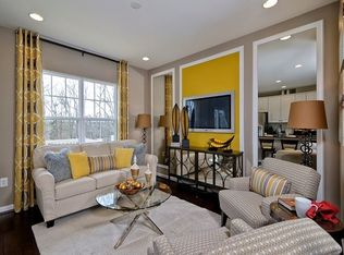 9119 Andrew Dr, Manassas Park, VA 20111
