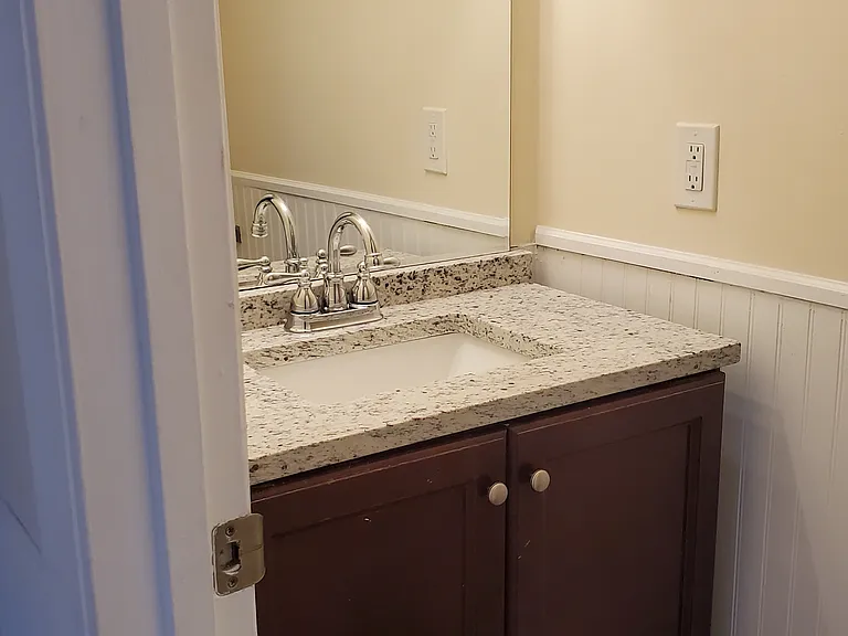2080 Kings Gate Cir #C — Photo 20
