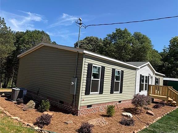 3rd image of 2606 Whipporwill Dr
