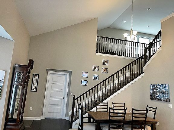 4th image of 4142 Parkview Dr