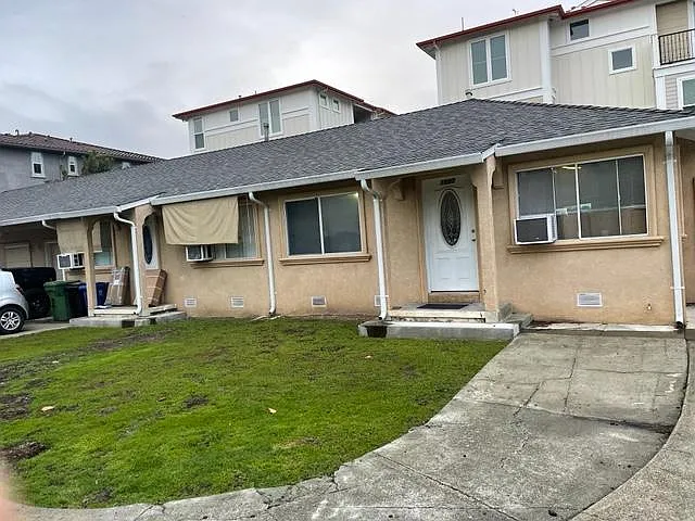 1 bed, 750 sqft, $2,100 — Photo 3