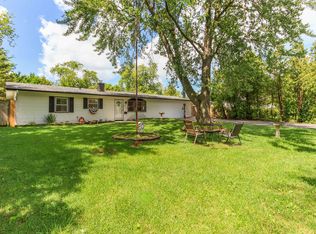 404 Greenwood Rd, Glenview, IL 60025