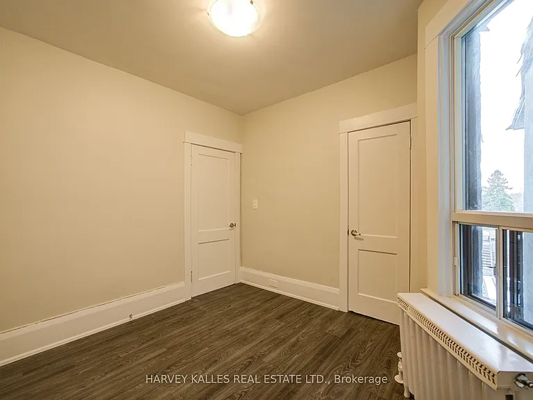 1074 Saint Clair Ave W #4 — Photo 15