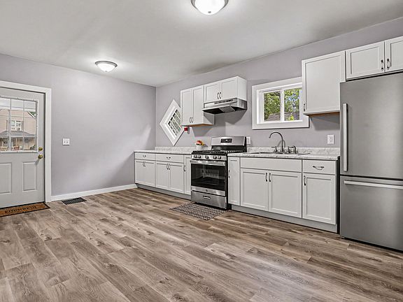 4th image of 628 Trimble Ave
