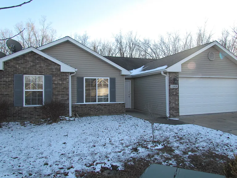 15908 Tracker Ln — Photo 2