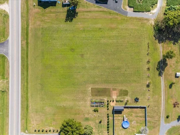12141 Us Highway 421 N, Broadway, NC 27505