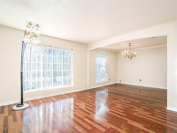 5th image of 16210 Espinosa Dr