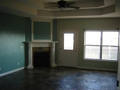 4th image of 1948 E Chesapeake Dr
