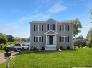 391 Gibbs St, Fall River, MA 02720
