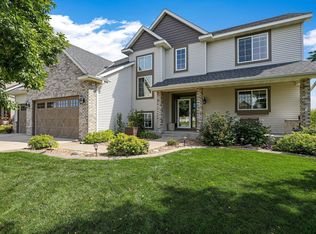 514 Pond View Dr SE, Lonsdale, MN 55046