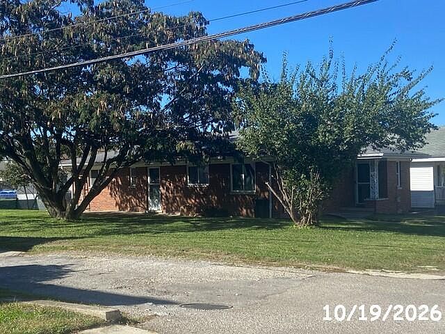 2nd image of 185 Locust St