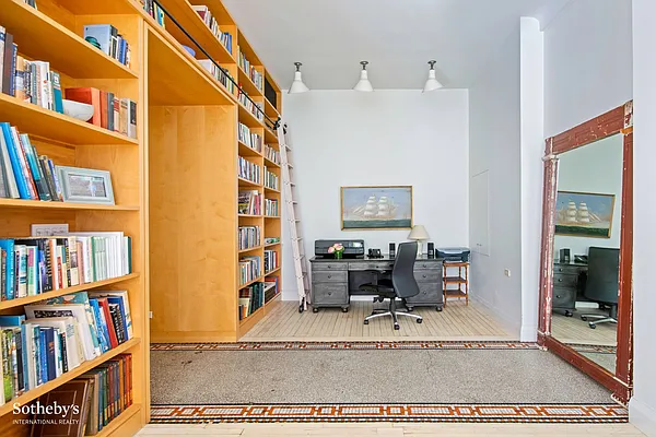 Sold by Sotheby's International Realty | media 3