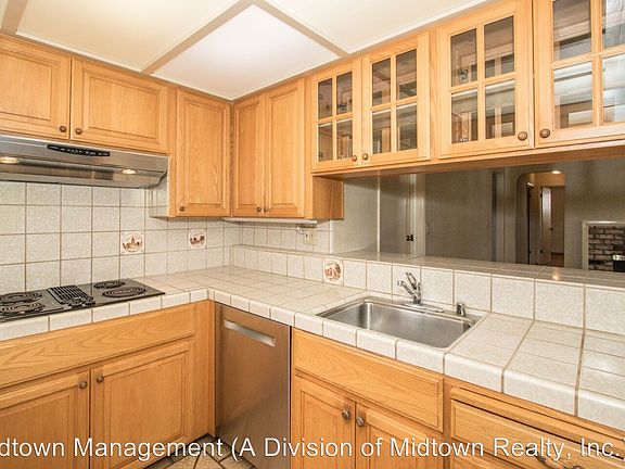 4th image of 615 Wellsbury Way