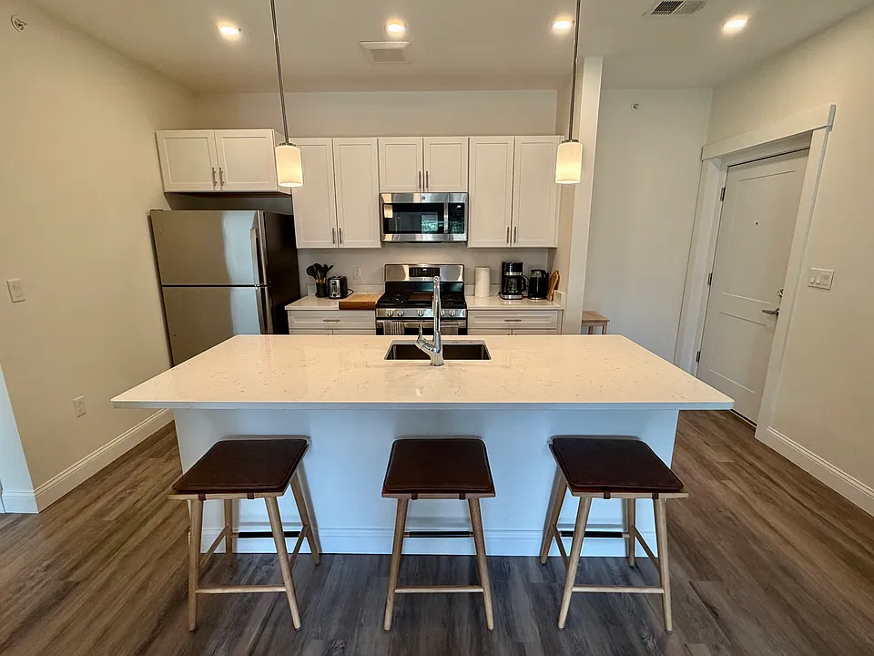7 Tailwind Court
