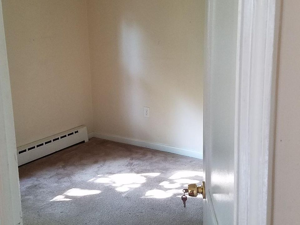 1st image of 625 Houston Ave APT 2