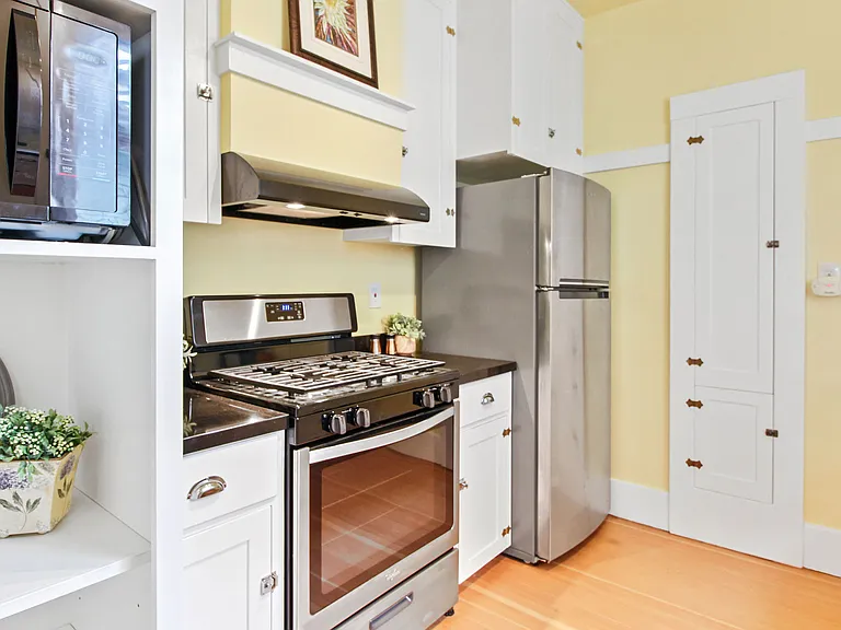 2615 P St #3 — Photo 12