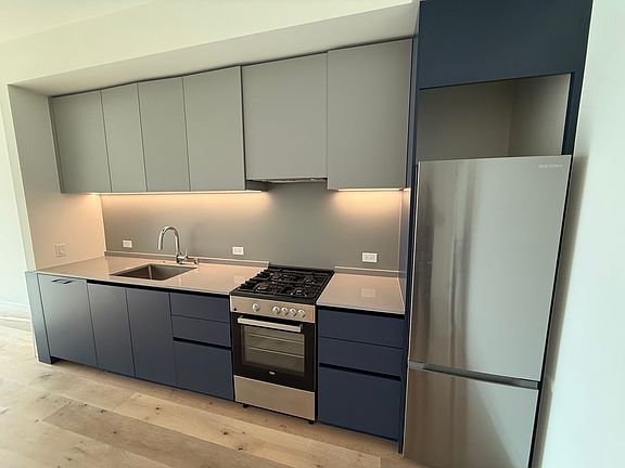 3rd image of 395 6th St Floor 2