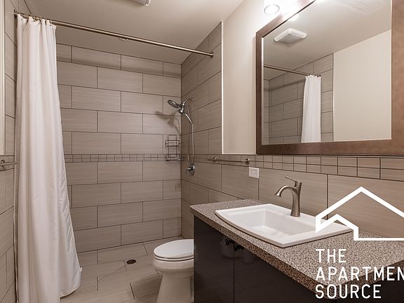 4th image of 3040 N Ashland Ave #1REAR