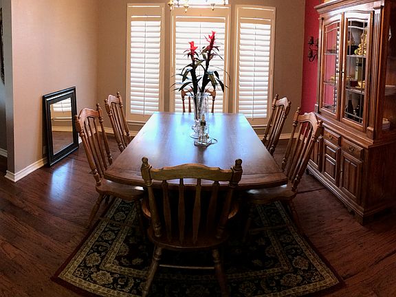 Formal Dining