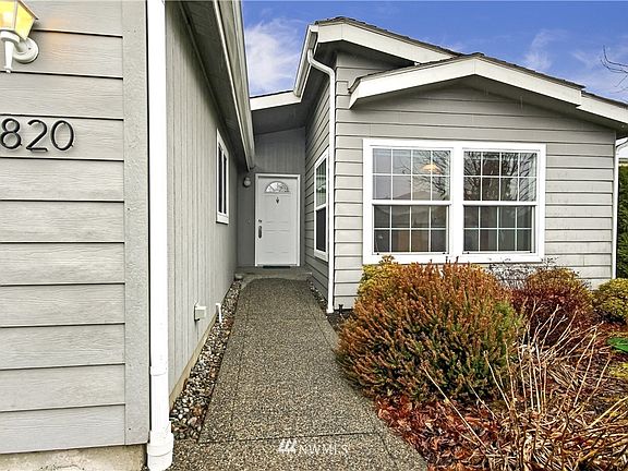 3rd image of 1820 Sorrel Lane SE #113