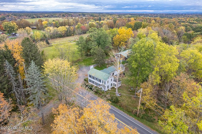 3rd image of 288 Middleline Road