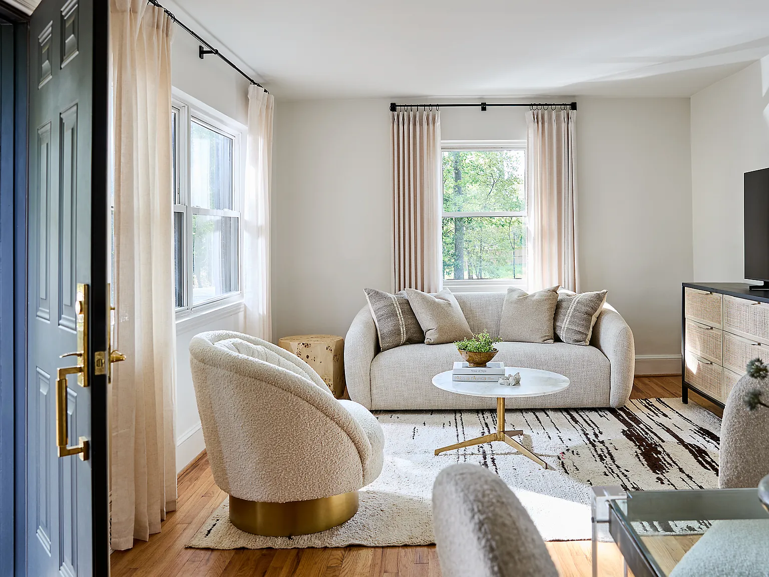 1 bed, 783 sqft, $3,500 — Photo 4