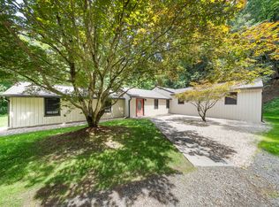 706 Roxbury Rd, Southbury, CT 06488