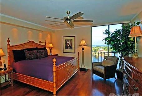 3rd image of 19707 Turnberry Way APT 10E
