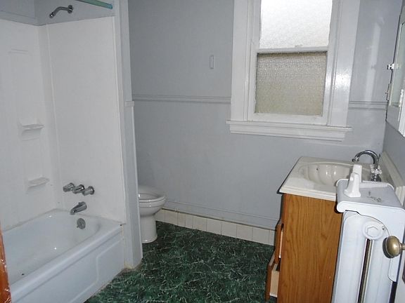 2nd image of 621 Clemmer Ave APT 9