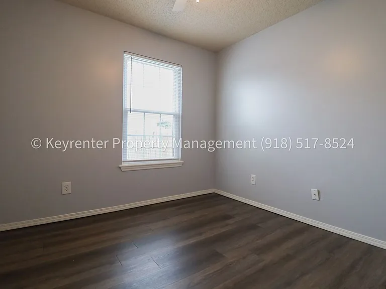 14906 E 89th Pl N — Photo 15